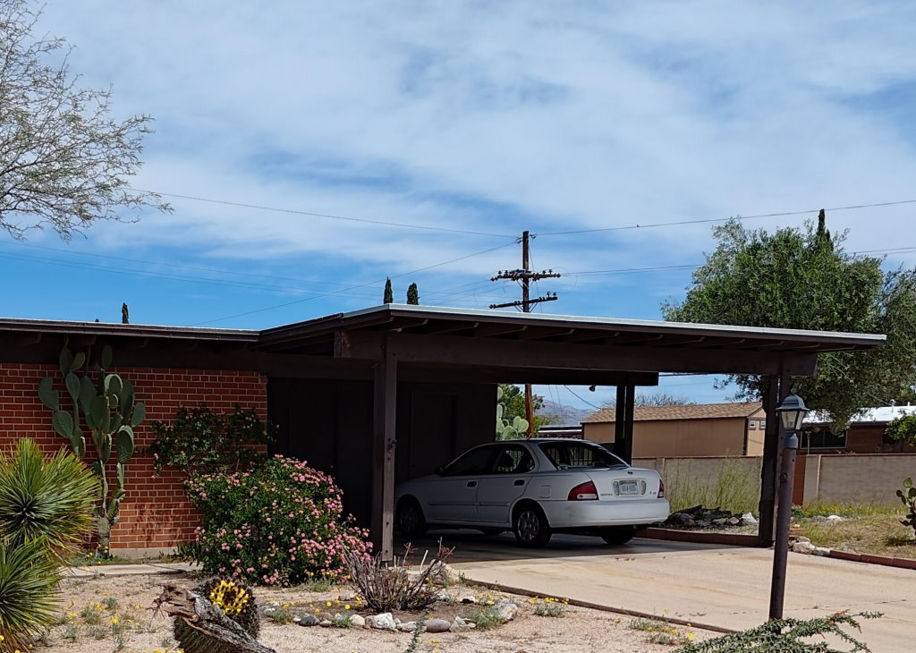 flat-roof carport